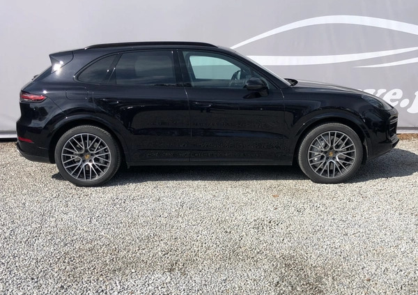 Porsche Cayenne cena 299000 przebieg: 155300, rok produkcji 2018 z Tomaszów Mazowiecki małe 301